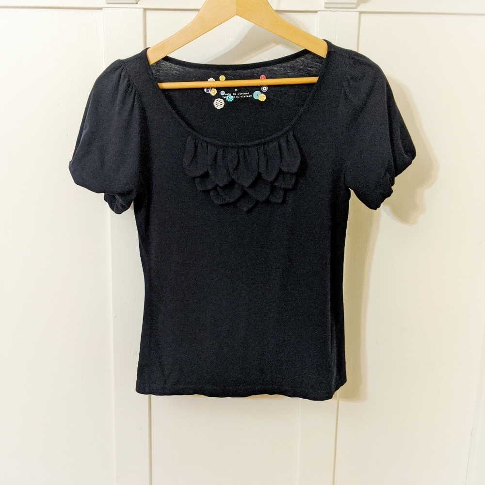 MOVING SALE✨LITTLE YELLOW BUTTON Petal Scoopneck Cotton Blouse